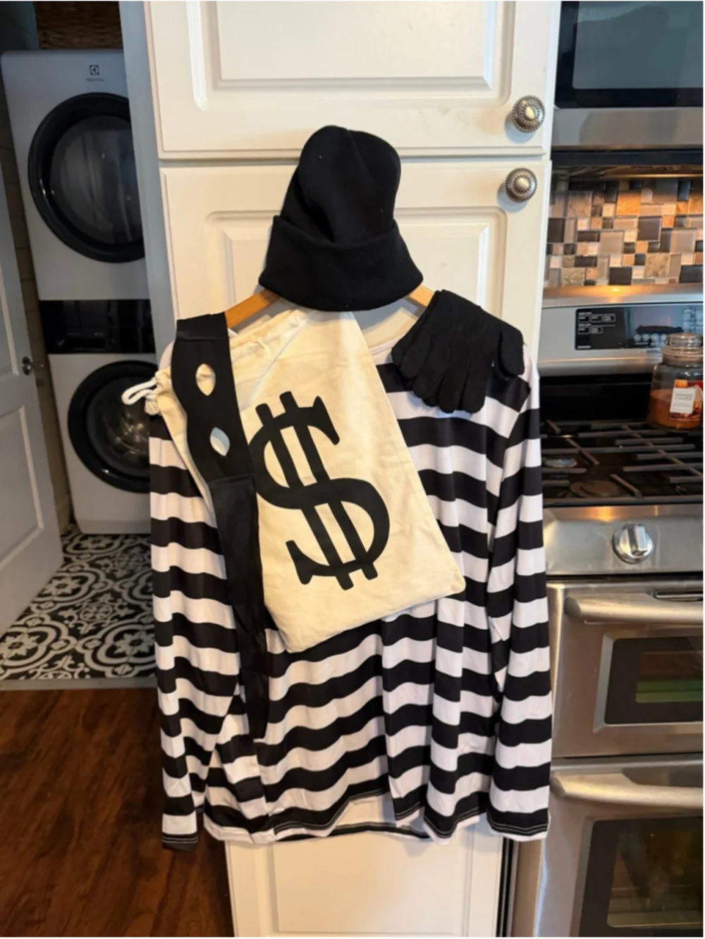 Adult Men's Robber Costume, Bank Robber Costume Thief Accessories for Hallowee